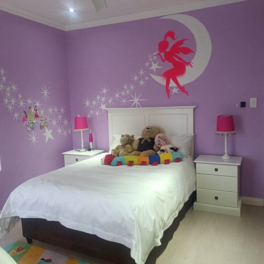 4 Bedroom Property for Sale in Beacon Bay Eastern Cape